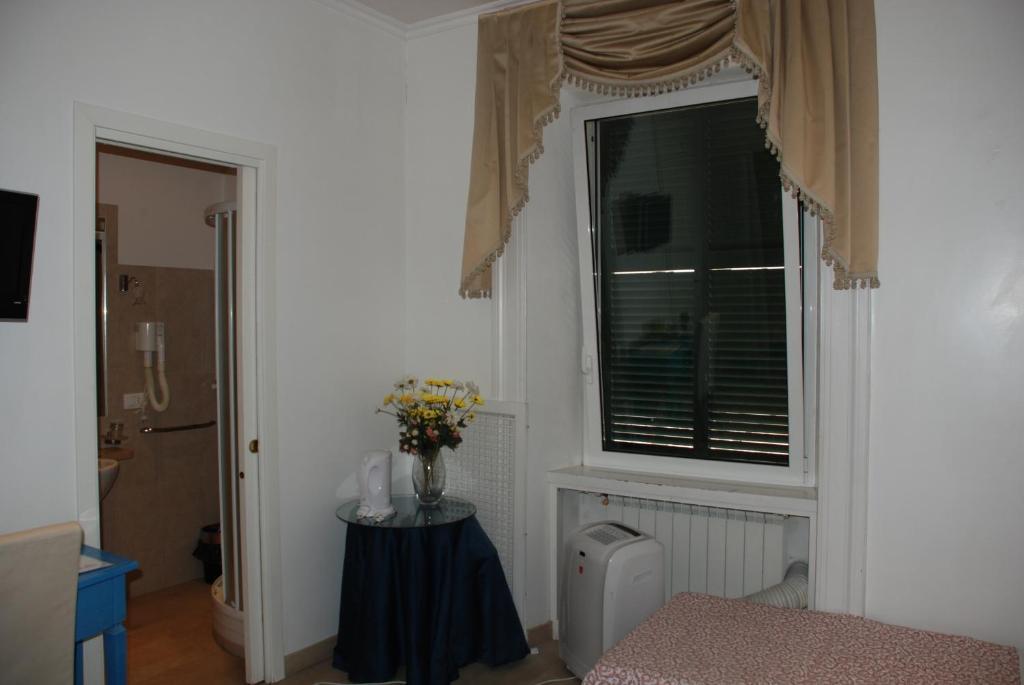 Bed and Breakfast Casa Dell'Amicizia Рим Экстерьер фото