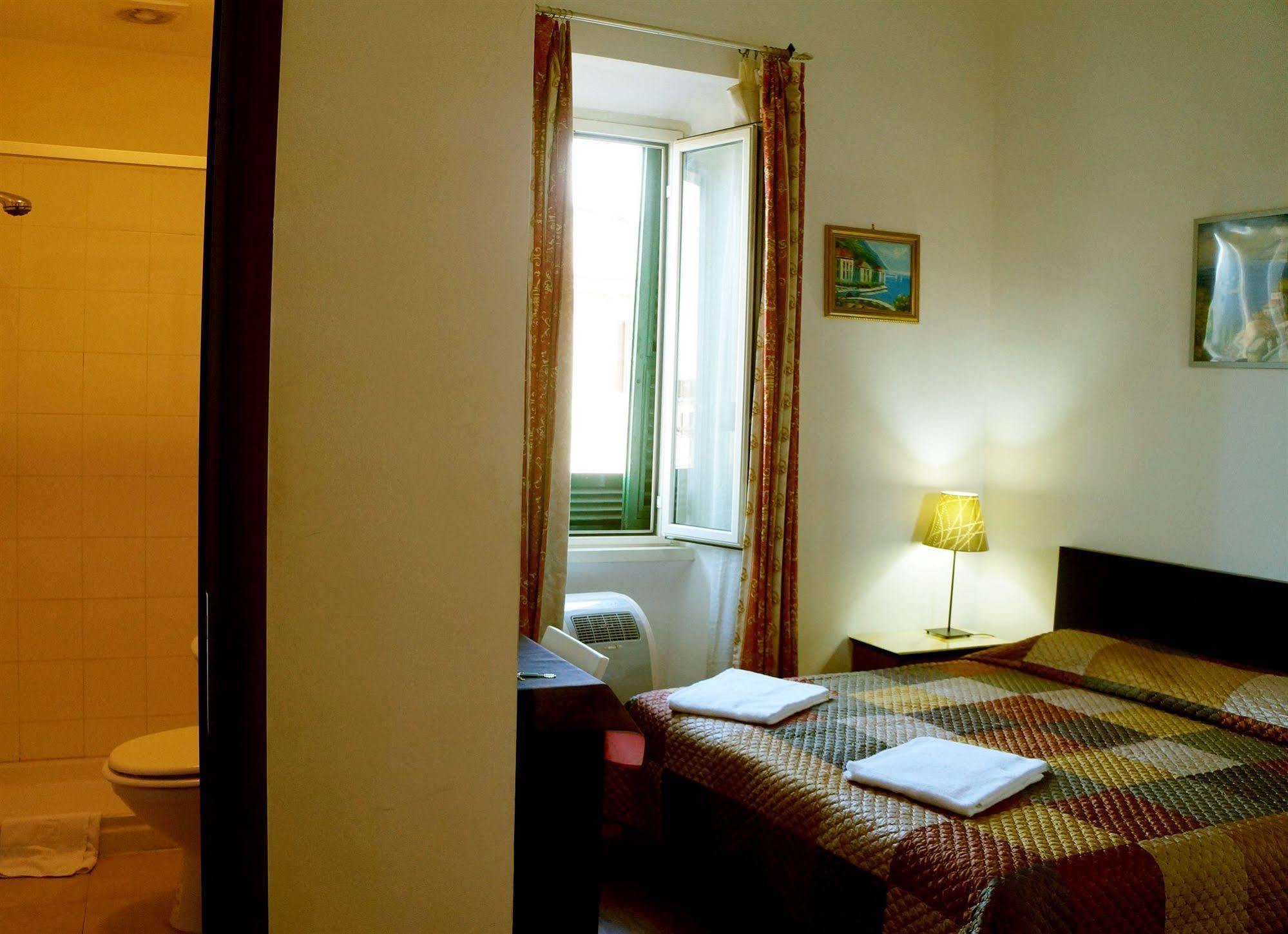 Bed and Breakfast Casa Dell'Amicizia Рим Экстерьер фото