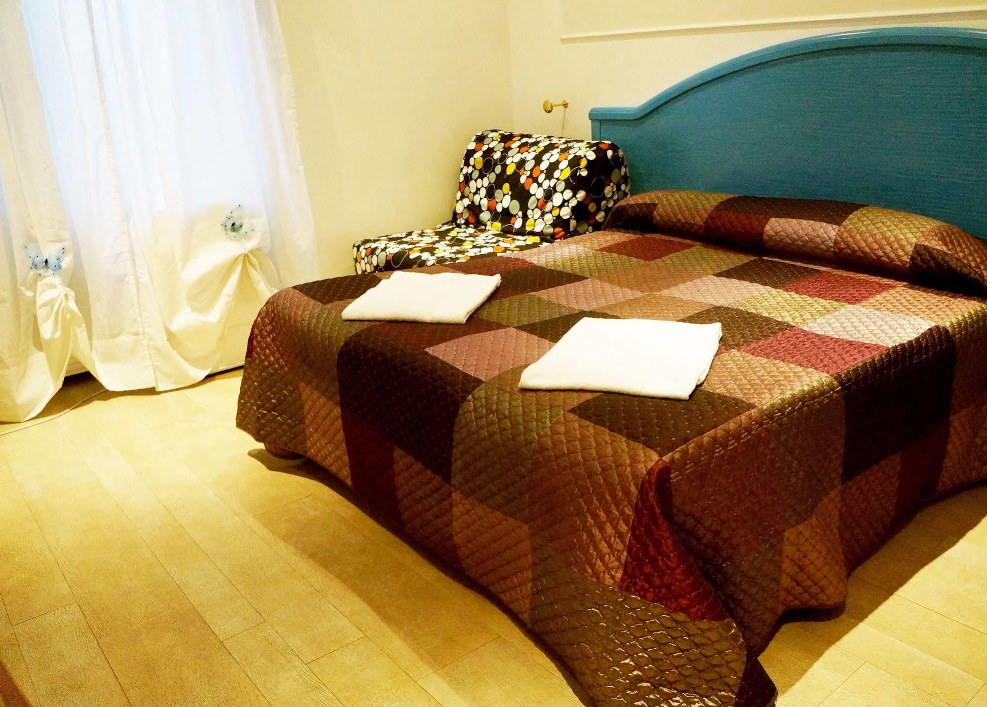 Bed and Breakfast Casa Dell'Amicizia Рим Экстерьер фото